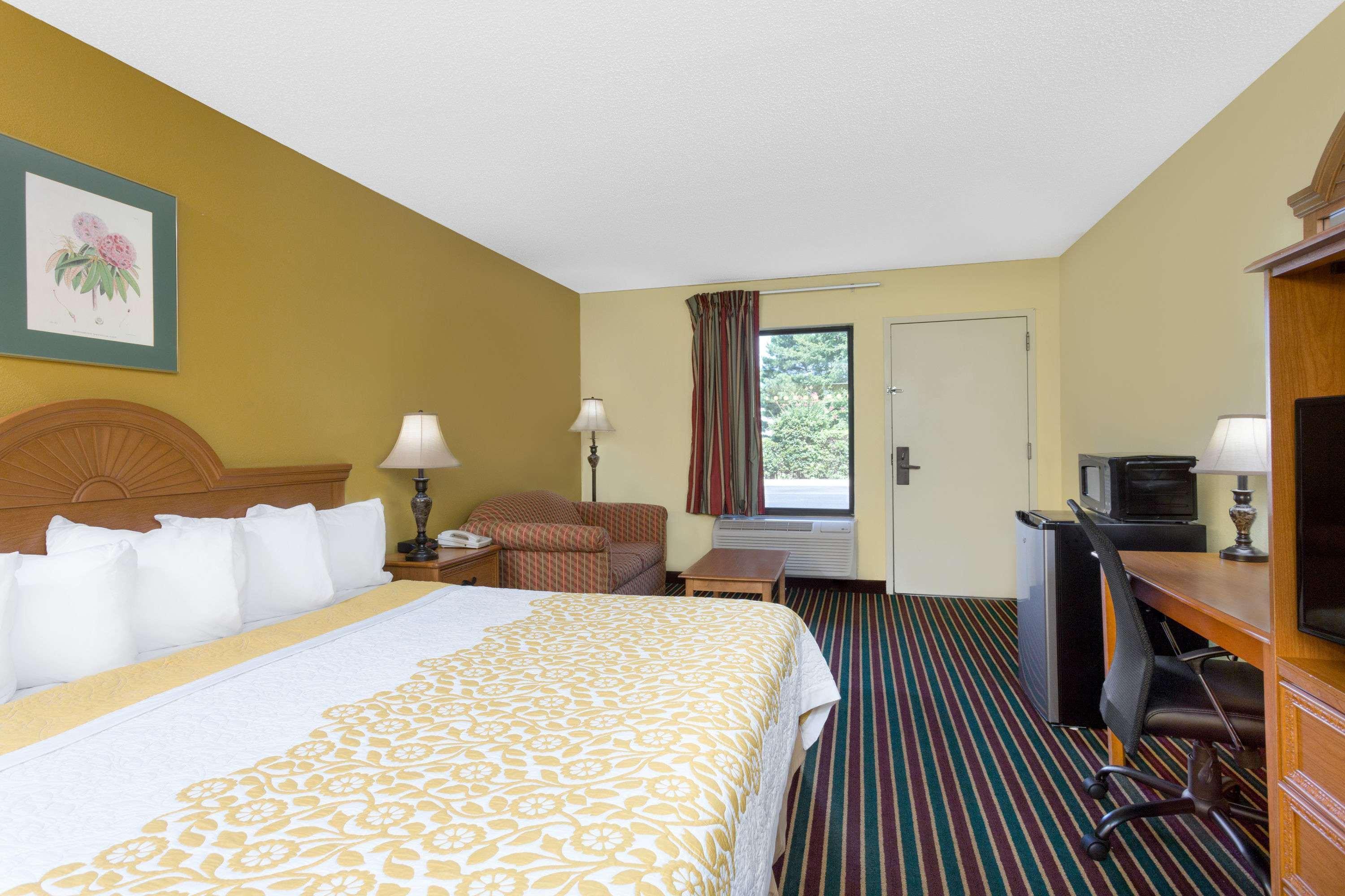 Days Inn By Wyndham Biscoe Extérieur photo
