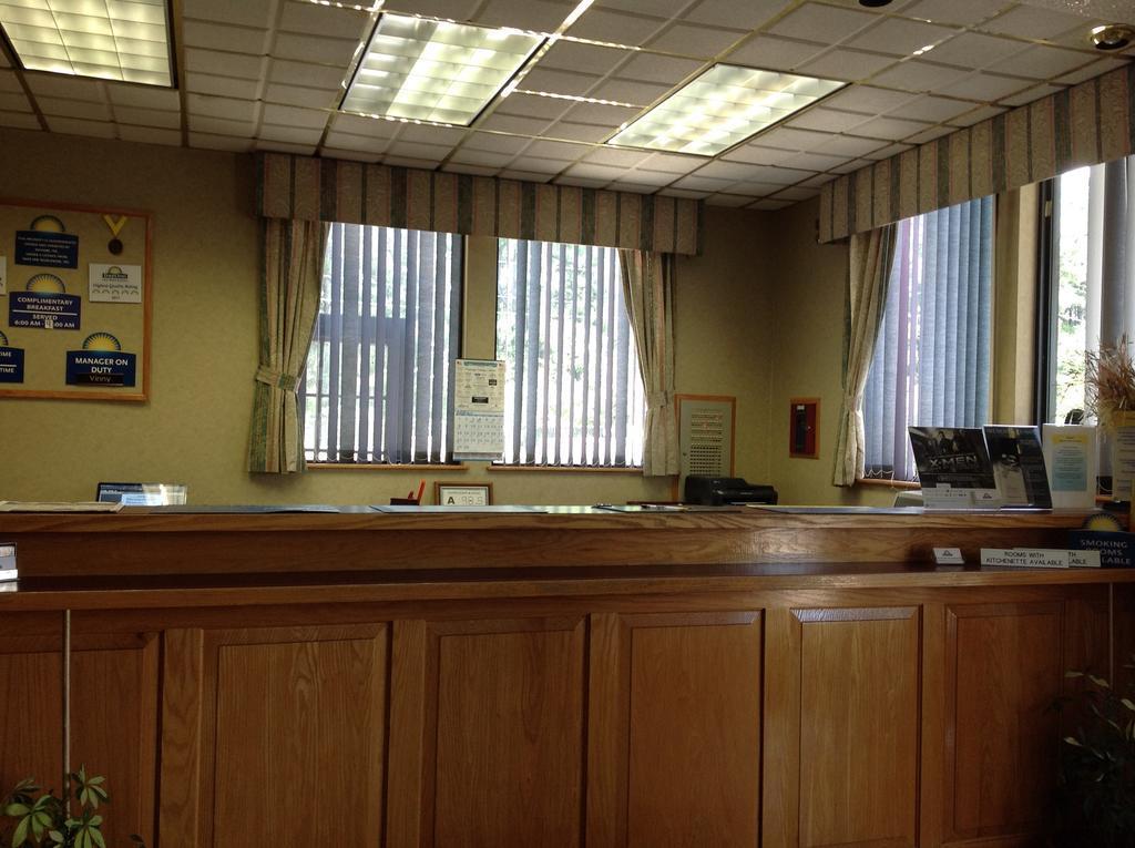 Days Inn By Wyndham Biscoe Extérieur photo